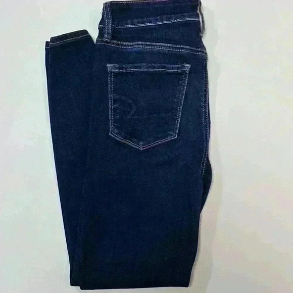 American Eagle Next Level Size 4s - Picture 2 of 3